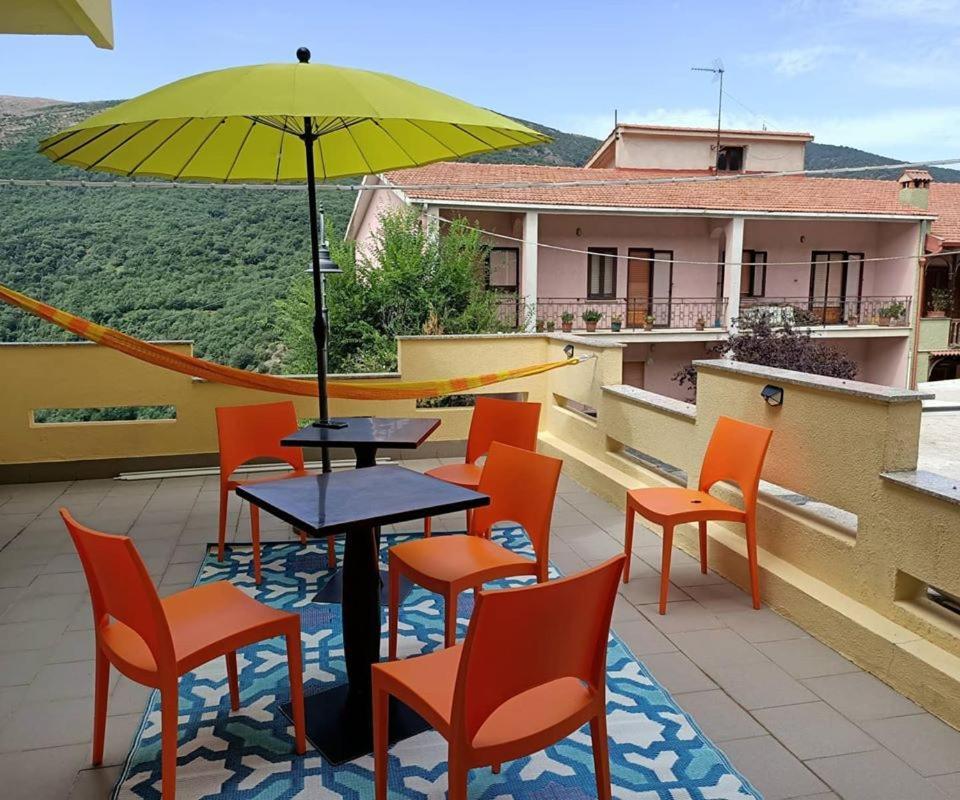 Sa Stiddiosa Guesthouse Gadoni Extérieur photo